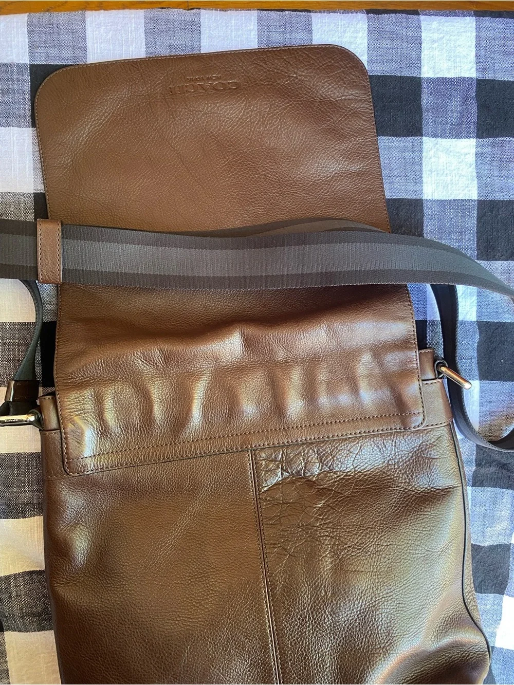Coach authentic men